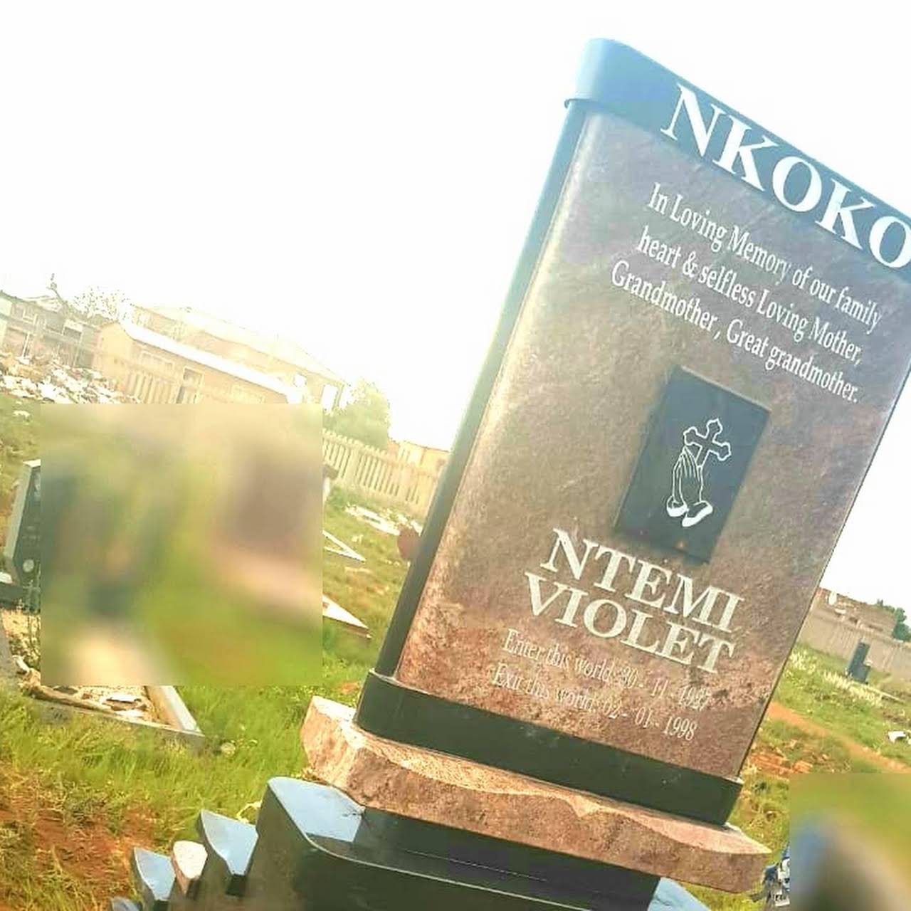 TS MEMORIALS TOMBSTONES Beautiful tombstone supplier & manufacturer