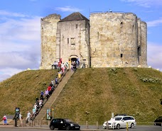 Descubre York, Tours en Español – Português york