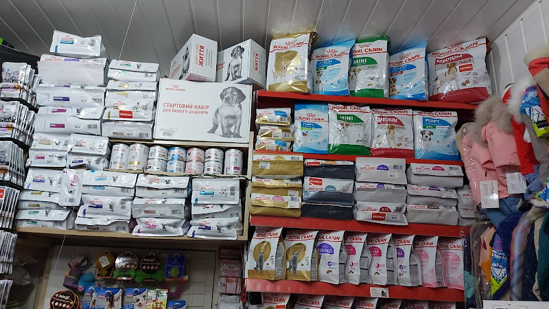 Вхід до зоомагазину Обжора №1