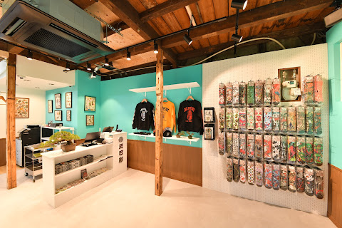 THREE TIDES TATTOO SHINSEKAI スリータイズタトゥー 新世界,Osaka,tsutenkaku by null