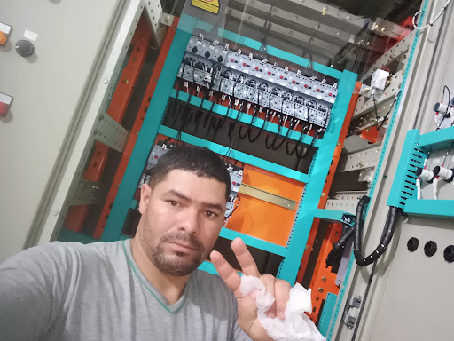 Eletricista PY MANUTENÇÃO DE PAINEL DE POÇOS ARTESIANOR E BOMBAS