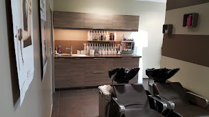 Photo n°10 de Le Salon De Sandra à Saint-Berthevin (Salon de coiffure)