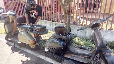 Photos of SANTAI Garare (Beach Boy's Scooters)