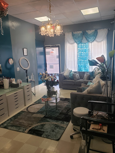 Latoya's Golden Beauty Bar & Spa - United States