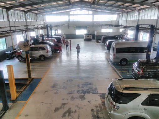 Tunas Toyota Bintaro, Author: Asep Solihardi