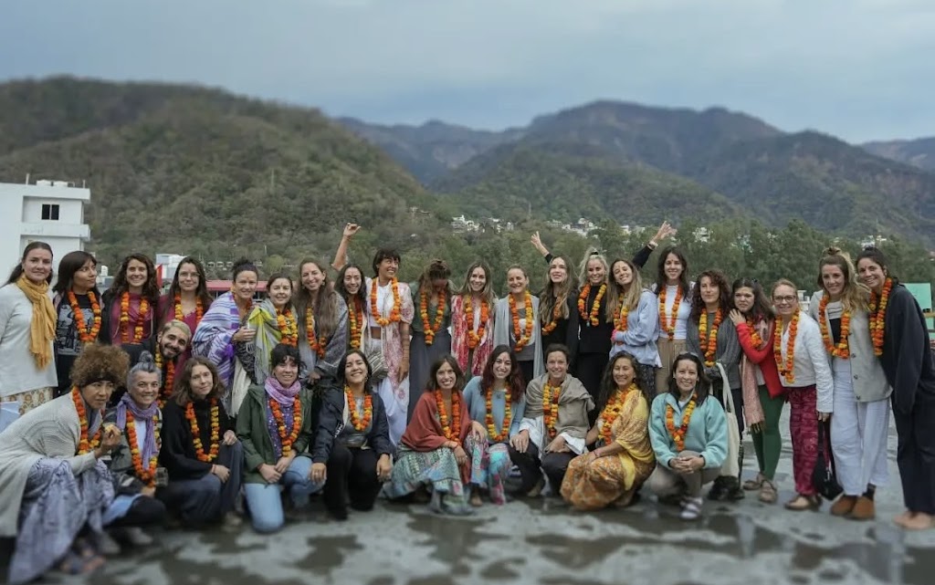 Aatm Yogashala Yoga Ttc School In Rishikesh India