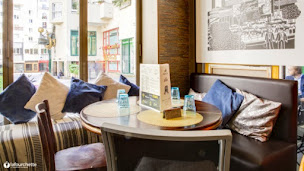 Photo n°7 de Falafel Café à Paris (Restaurant spécialisé dans les falafels)