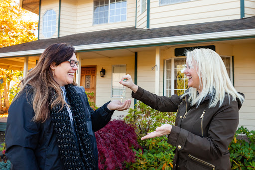 April Mathis, Real Estate Agent Gallery - United States