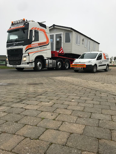 Harris Caravan Transport Logo