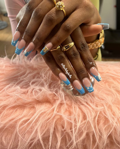 NAILS BY BELLA Prothésiste ongulaire - Thumbnail