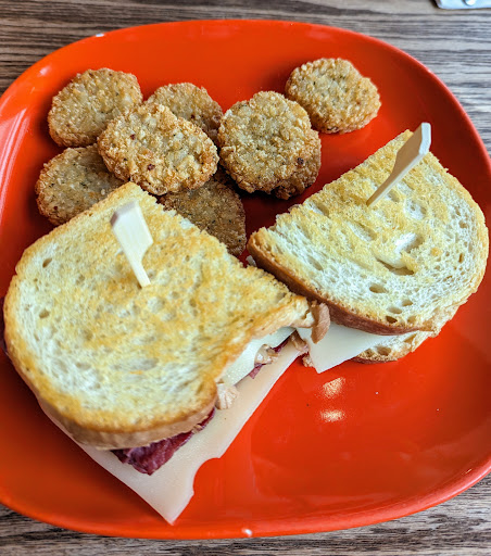 Silver Moon Shop and Dine - Thumbnail