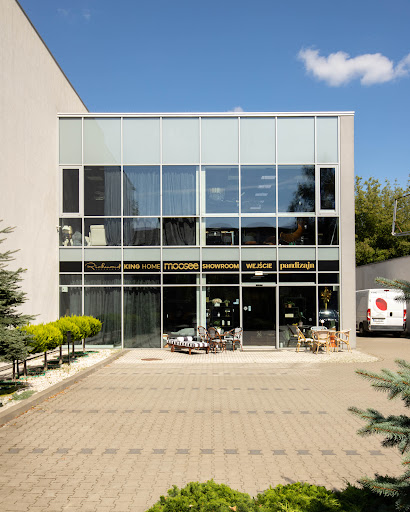 KING HOME - Furniture and lighting.