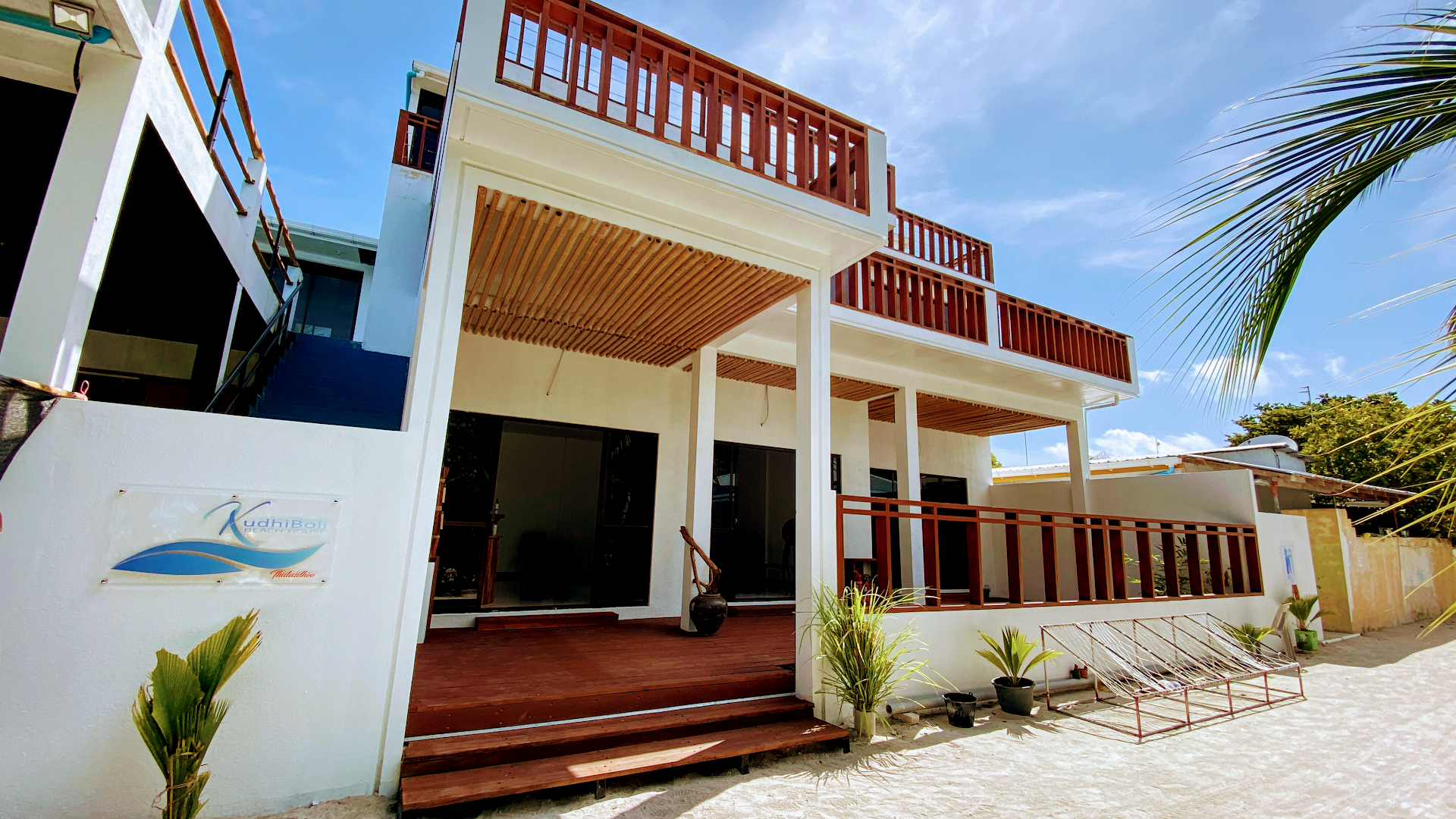 Kudhi Boli Beach House - Housity