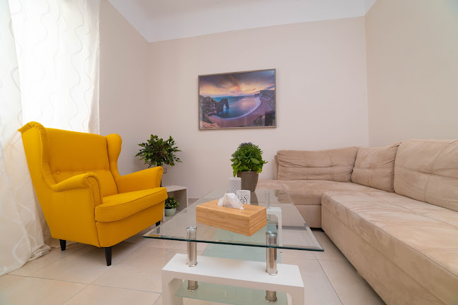 Δήμητρα Βέργου, Ψυχολόγος- Ψυχοθεραπεύτρια - ψυχολόγος