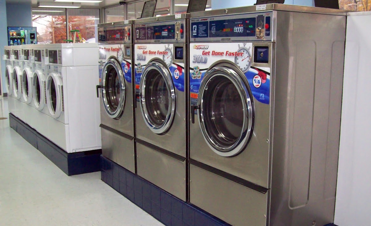 Laundry USA storefront and entrance in Evansville