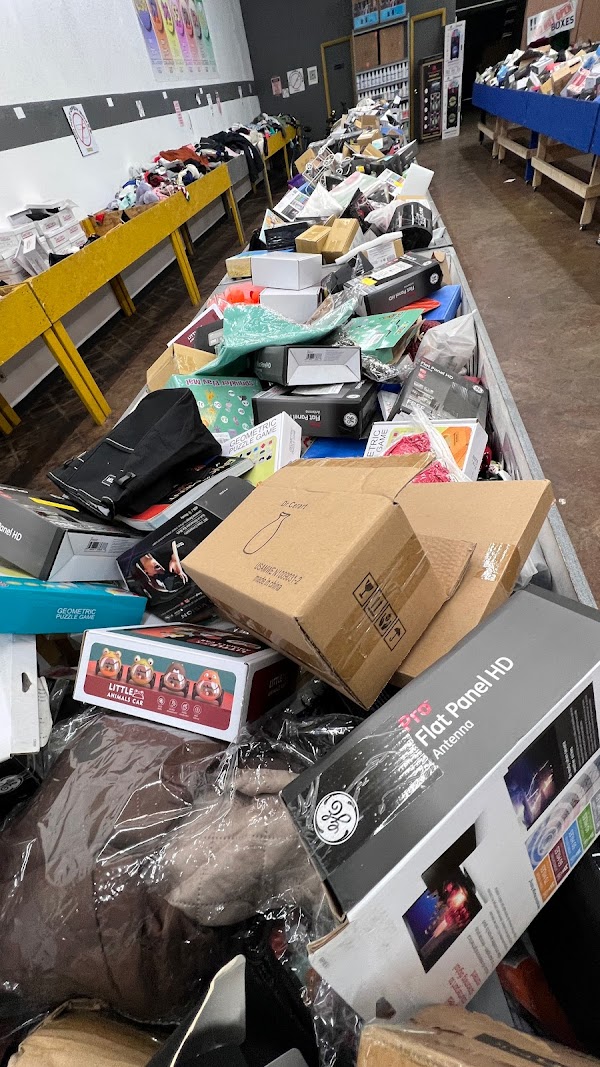 Rainbum Liquidation & Bin Store photo 1