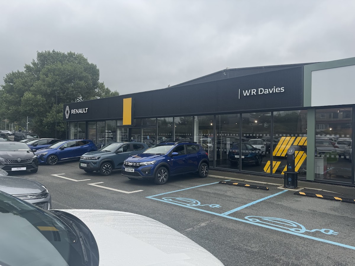 W R Davies Renault, Llandudno Junction