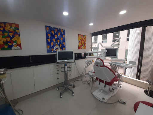 Laboratorio y Consultorio Dental. Dr Hugo de lucio. - Thumbnail