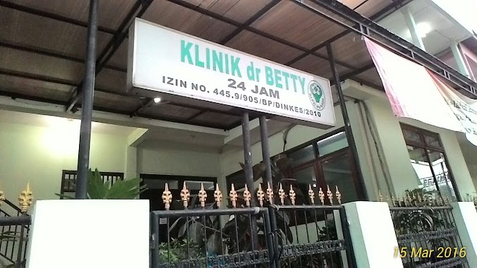 KLINIK dr BETTY, Author: Abu Hanifah Alim