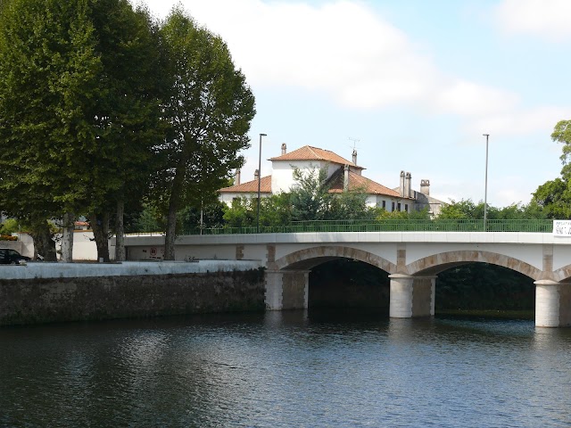 Place around image