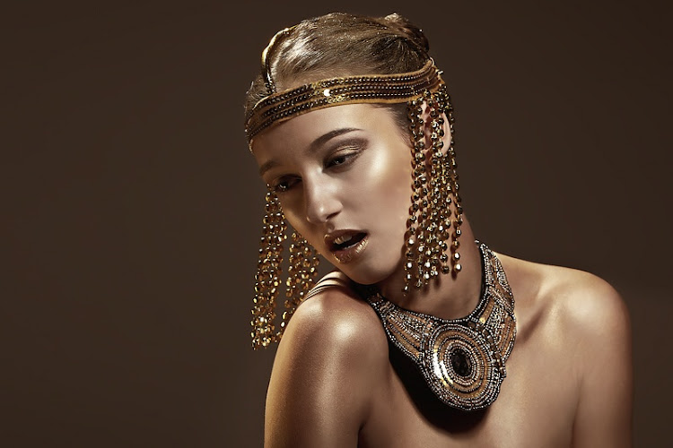 Manuela Hiller Make Up Dresden (Braut-Make-Up, Brautstyling, Foto-Make-Up uvm.)