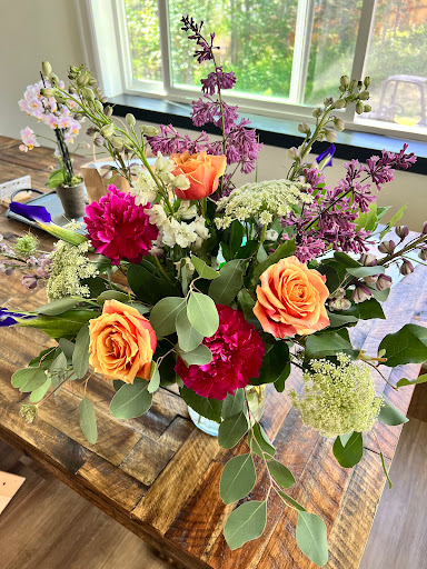 Flowers By Louise Inc - Thumbnail