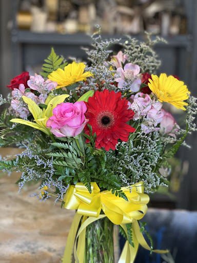 Cottage Flower & Gift Shop - Thumbnail