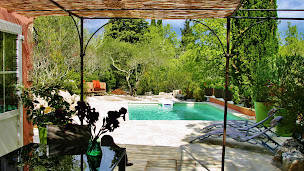 Photo n°45 de Domaine de la Jarjatte : Location gîtes de charme pour 2 personnes, idéals pour couple, piscine privée, plage privée, accès rivière, proche Provence situés à Labeaume, en Ardèche Méridionale, Ardèche, Auvergne-Rhône-Alpes à Labeaume (Appartement de vacances)