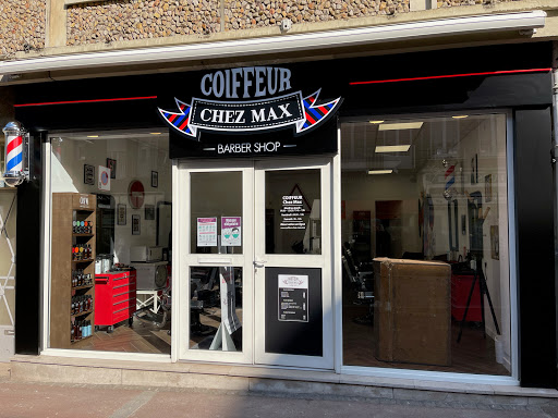 Coiffeur chez Max VIRE - Thumbnail