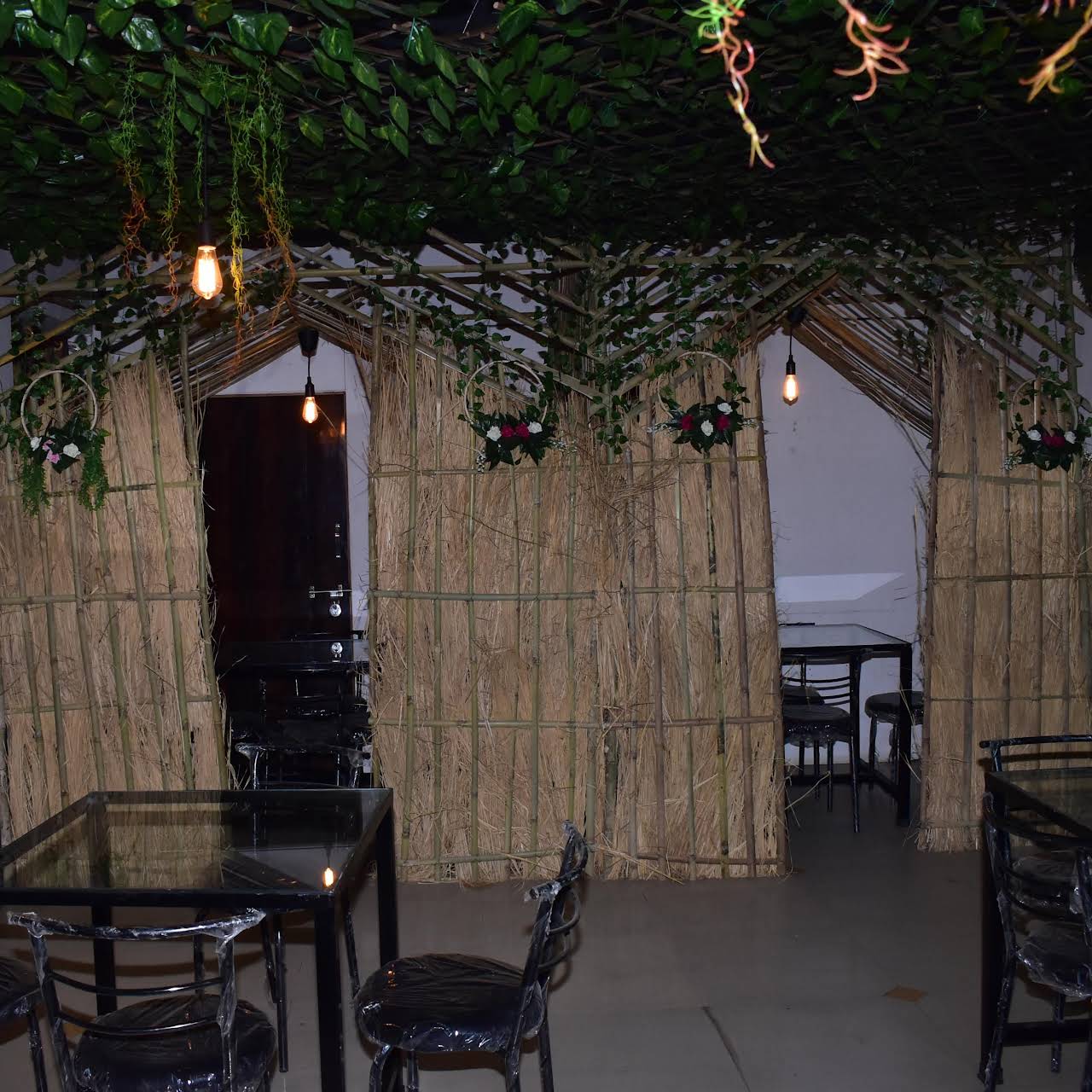 Thegardenvillacafe Restaurant In Dahod