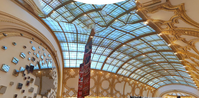 Shopping Stadsfeestzaal - Halle
