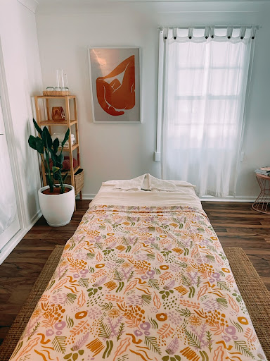 Paloma Massage