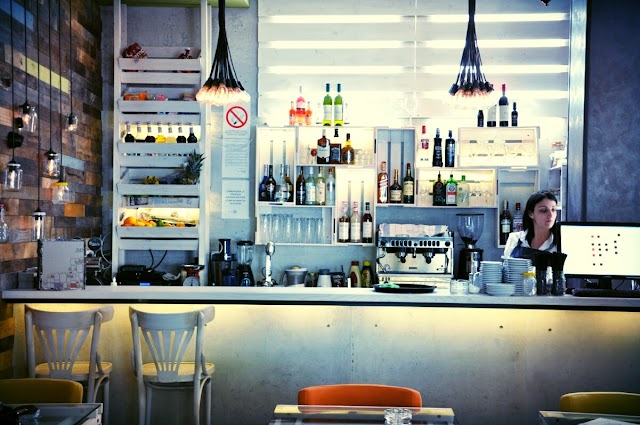 Tegla Bar