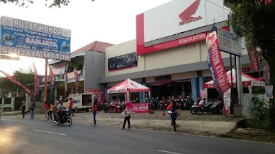 Photos of SANJAYA RANDUDONGKAL "PUSAT MOTOR HONDA"