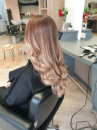 Photo n°16 de Lmhair à Bresles (Salon de coiffure)