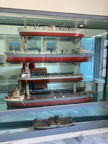 Opinii despre Ναυτικό Μουσείο Σαντορίνης în Θήρα - Μουσείο