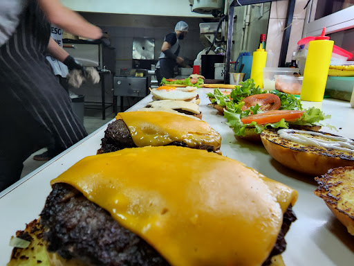 kitchen flama lomo y hamburguesas ahumadas