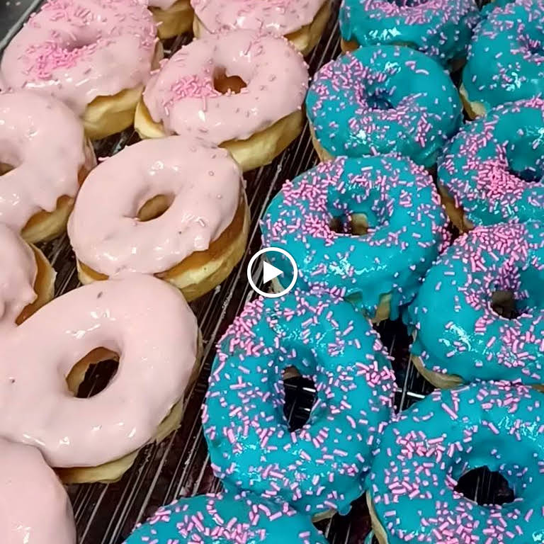 Paris Frank’s Donuts Donut Shop