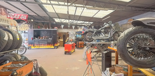 Tom custombike openingstijden