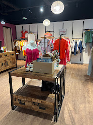 Photo n°5 de La Chiffo Rives De l'Orne à Caen (Friperie)