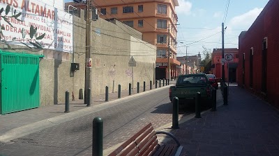 Photos of Librer&iacute;a Porr&uacute;a