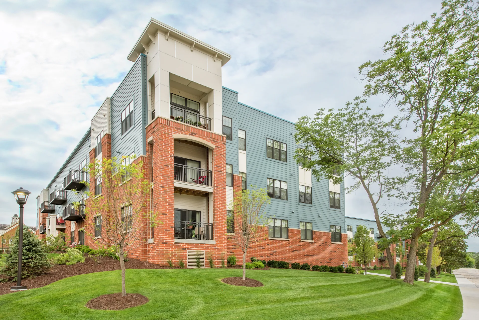Wells Street Station Apartments