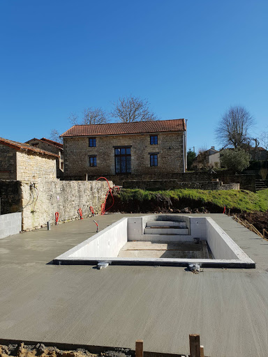 Photo de Piscines Ragot à Chaunay (86510)