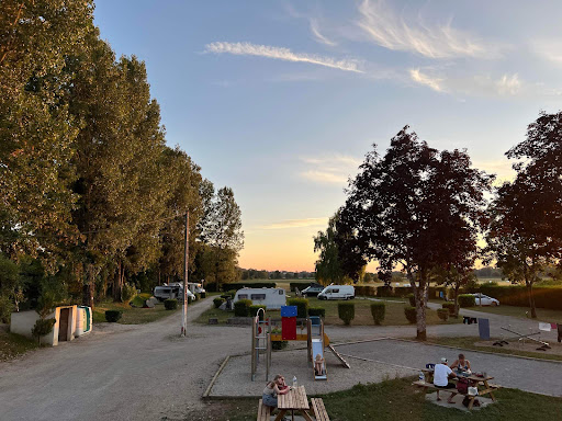 Photo de Camping des Forges à Fraisans (39700)