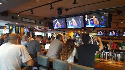 Play Book Ultra Sports Bar