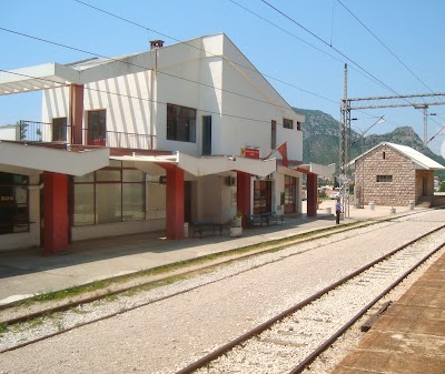Photos of Railway Station Sutomore