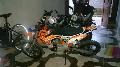 Photos of Alkanz Auto Galery