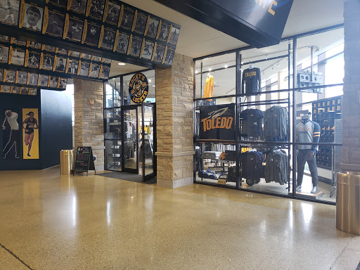 Rocky's Locker - Visual