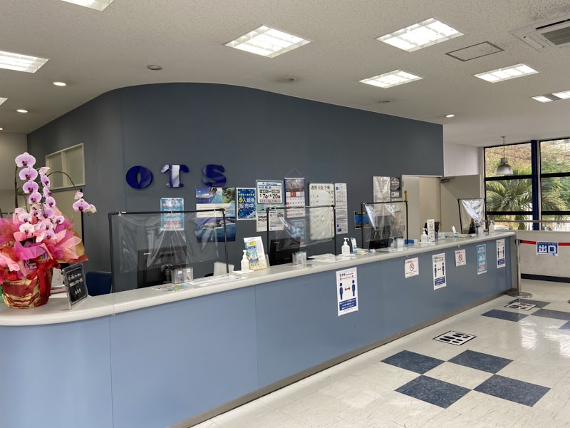 OTSレンタカー ビジネス那覇空港前店