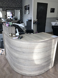 Photo n°5 de Id Coiffure à Reims (Salon de coiffure)